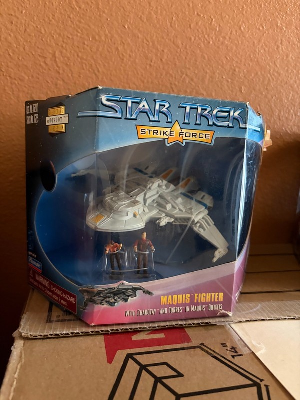 Star Trek Strike Force Maquis Fighter Collector's Edition NIB