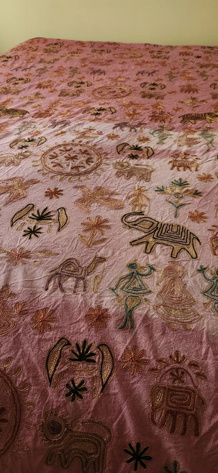 Colcha tapiz indio textil reina rosa degradado bordado camello elefante Foto 4 de 4