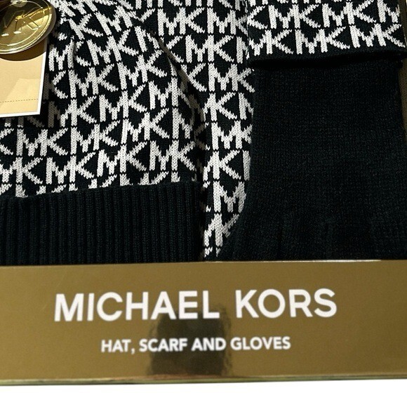 NWT NIB $148 Michael Kors Black and White Hat, Scarf, and  display picture 1