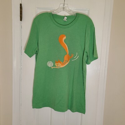 Womens Squirrel Playing Volleyball T-Shirt Size Large NWOT