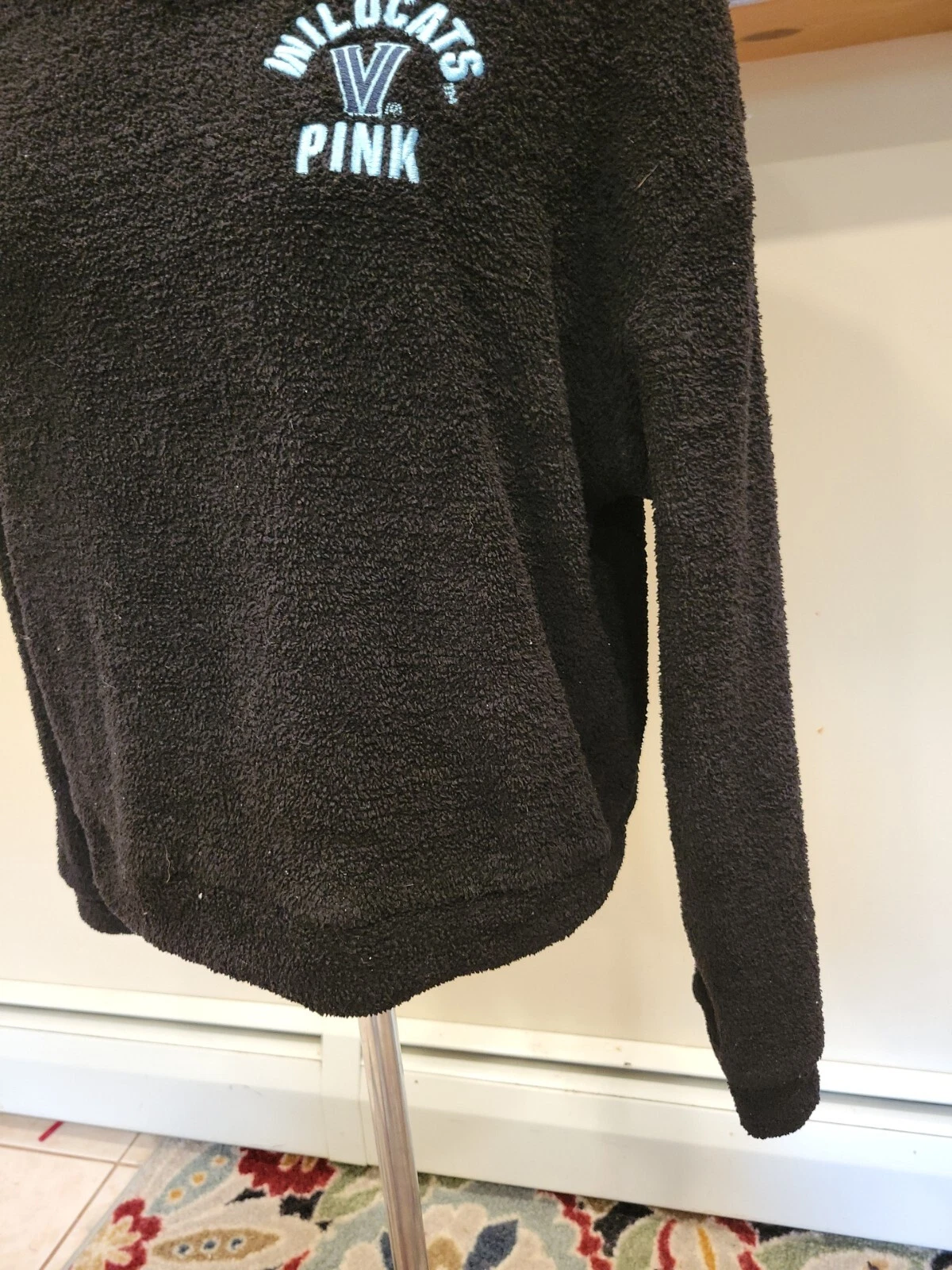 UNDERCOVER Felpa con cappuccio sherpa rosa Victoria Secret nera gatti selvatici Villanova taglia L