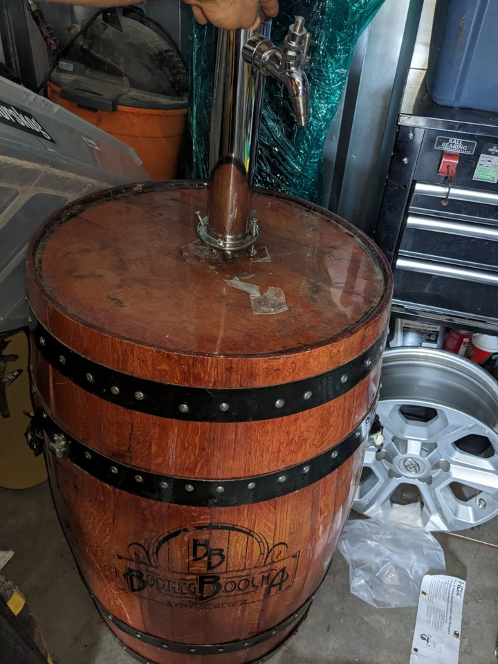 Kegerators de barril de roble / dispensadores de cerveza Foto 3 de 4