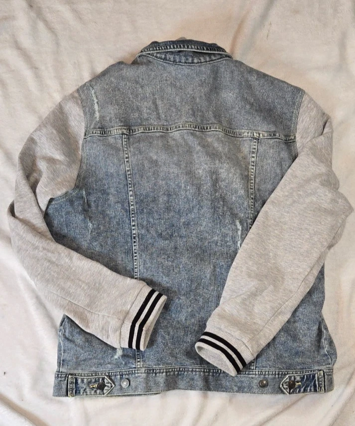 No Boundaries Blue Large Wash Denim Jacket hooded sleeves - Image 2 of 3