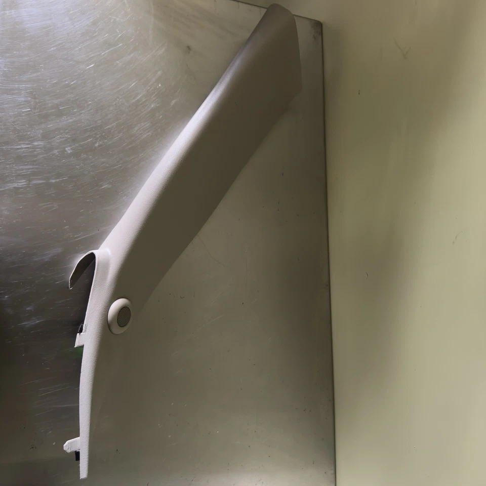 02-06 Cadillac Escalade ESV A-Pilar Cubiertas de ajuste Altavoces Bose Luz Esquisto Foto 3 de 4