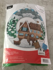 Bucilla Winter Cabin Deer Christmas Wreath Felt Kit  86948E
