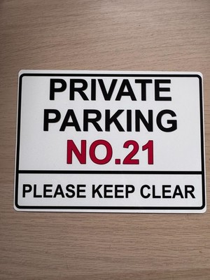 Personalisiertes PRIVATPARKPLATZ Blechschild individuelle Nummer A4 & A5