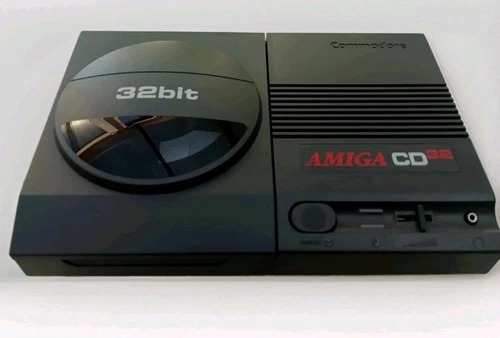  Amiga CD32 Console VGC with 5 Games Discs. One owner from new!