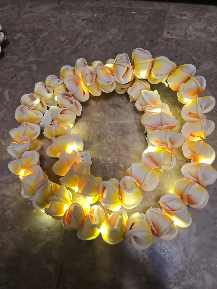 Luces Plumeria Lei Foto 2 de 3