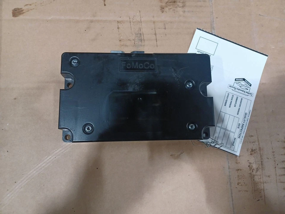Ford Focus Sync Communication Module ECM 3100541 2018 Foto 2 de 4