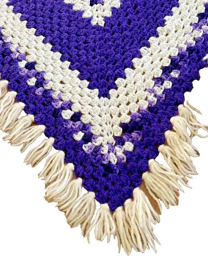 Винтажный шерсти квадратный белый и фиолетовый афганский крючком одеяло ручной работы размер 60 x 60 дюймов - Изображение 4 из 4