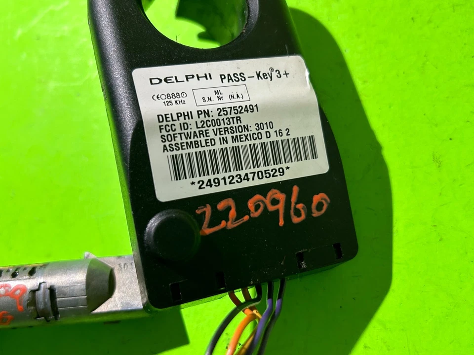 Cadillac CTS 2003-2007 interruptor de encendido bloqueo con llave e inmovilizador OEM 25752491 Foto 2 de 4