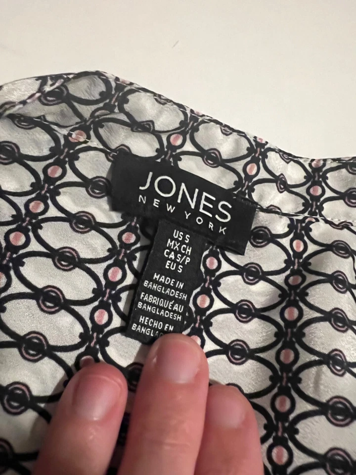 Camisa Blusa Top JONES NEW YORK Para Mujer Talla Pequeña S Manga con Pestaña Enrollada Estampado Negro Foto 4 de 4