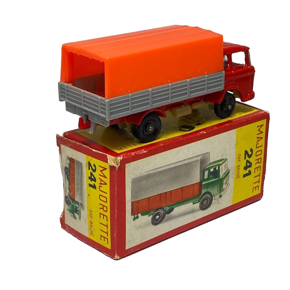Majorette 241 DAF 2600 Bache Truck Red Made in France with Paper Box - Image 3 of 4