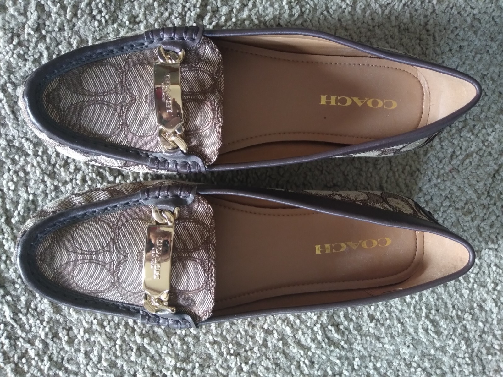 Coach Olive Outline Signature Khaki Womens Shoes Size 8.5B