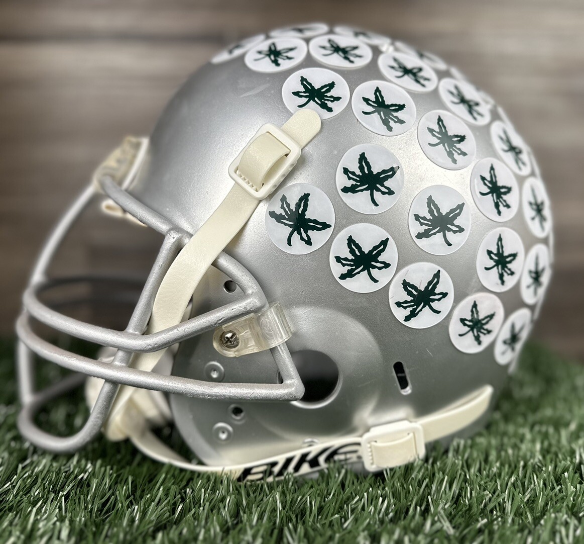 新品未使用《schutt》 football helmet Mサイズ 輸入品 Ohio State Buckeyes Vintage Schutt Football Helmet Used Full Size