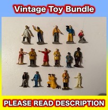 16 x Vintage Plastic Workmen, Racing Other People Figures Retro Collection FK8