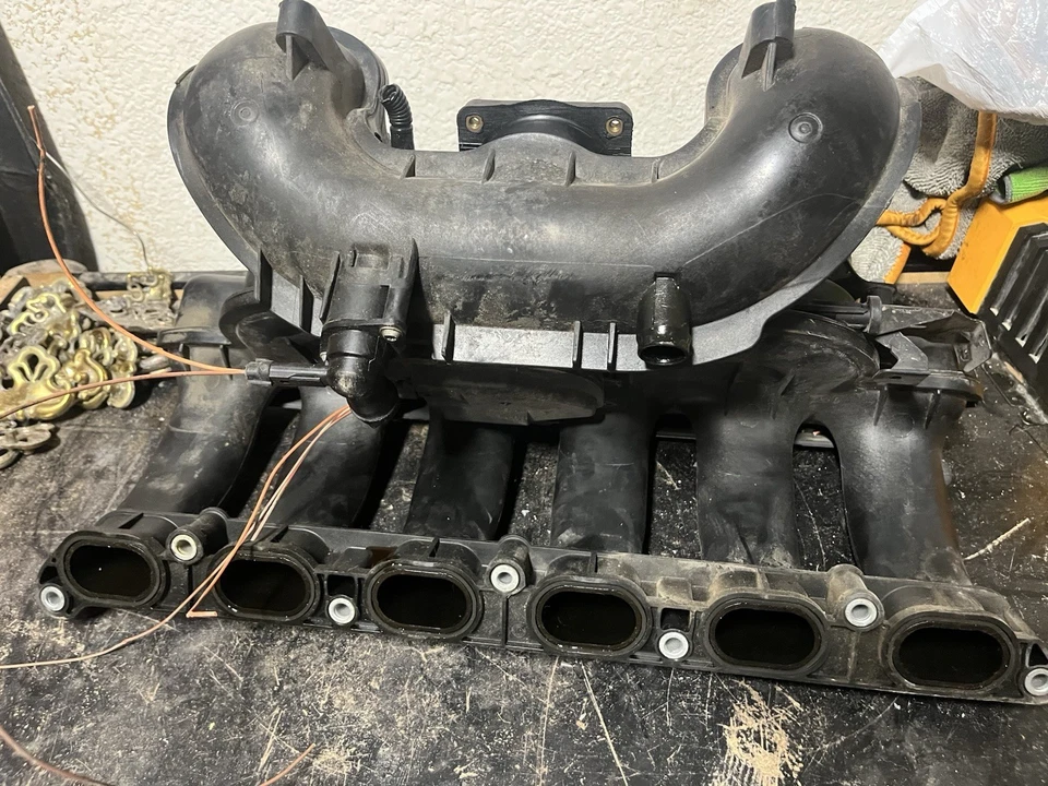 BMW 328i 2011 conjunto de colector de admisión de stock Foto 4 de 4