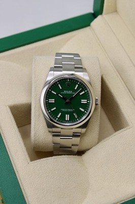 Rolex Oyster Perpetual 41 Green 124300 W/Papers 2023 & White Tag