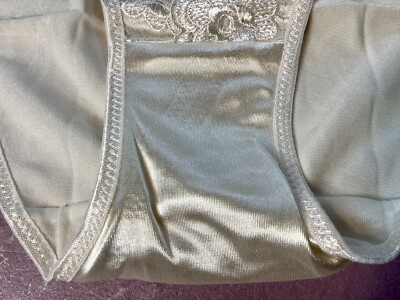 Mutandine Bikini Donna Eva Cervantes – Satin Beige Floreale, Taglia XL, Vintage