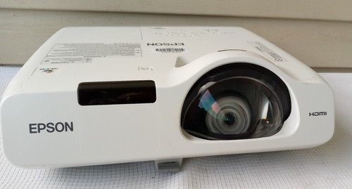 Epson PowerLite 530W 2800 ANSI 3LCD Short-Throw Projector 1434Hours - Picture 8 of 16