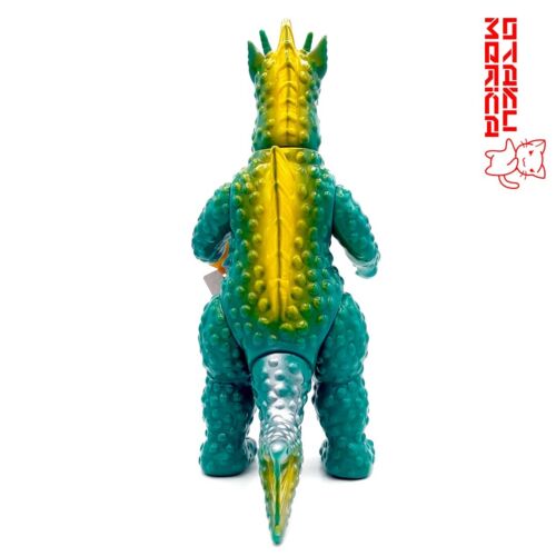 Bullmark M1Go 1997 - Titanosaurus - Godzilla Kaiju Sofubi Standard Size 9in - Picture 3 of 9