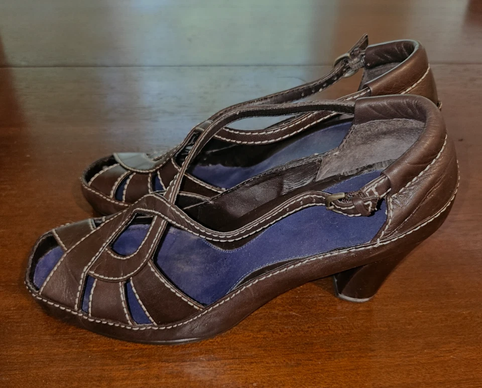 Zapatos de mujer Aerosoles Flow Away de cuero marrón talla 8 1/2 usados una vez Foto 4 de 4