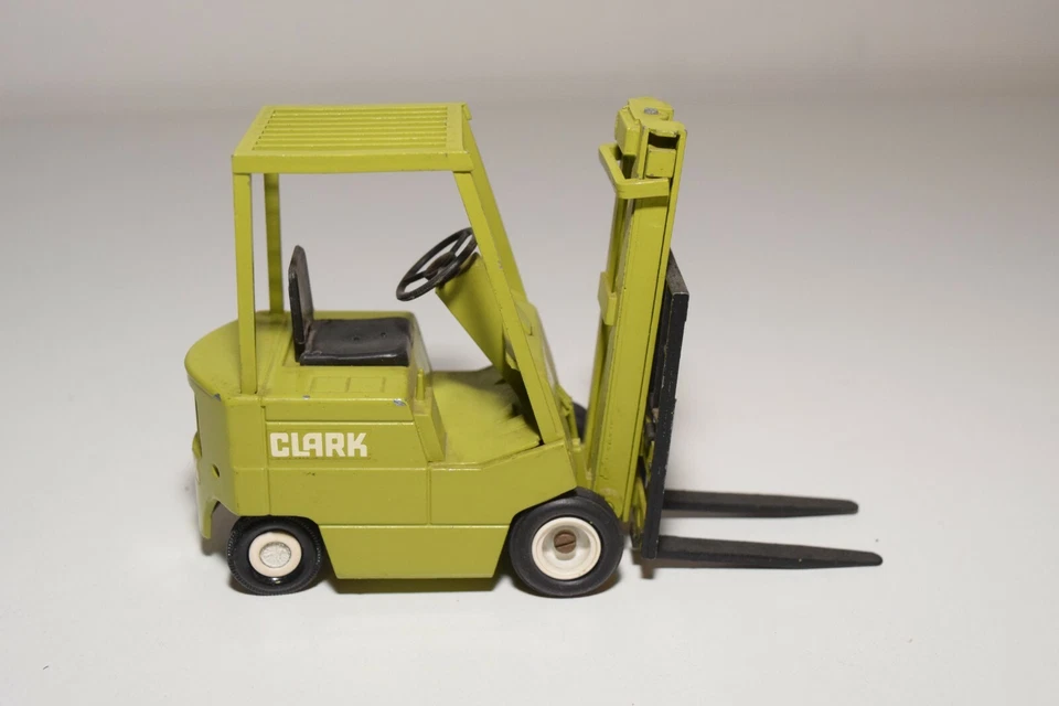 A31 1:25 CONRAD CLARK CARRELLO ELEVATORE VERDE OTTIME CONDIZIONI - Immagine 4 di 4