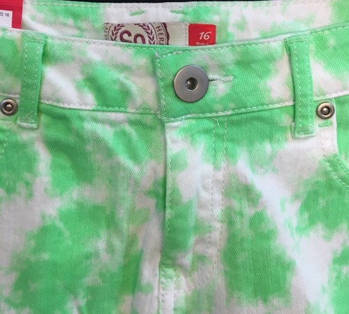NEW Girls SO Green White Tie Dye Adjustable Waist Denim Shorts with Stretch 16 - Picture 3 of 8