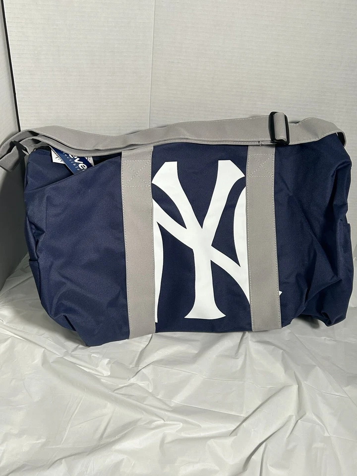 New York Yankees 22" Duffle Bag Gym Overnight Tote Duffel MLB Licensed NWT - Image 2 of 4