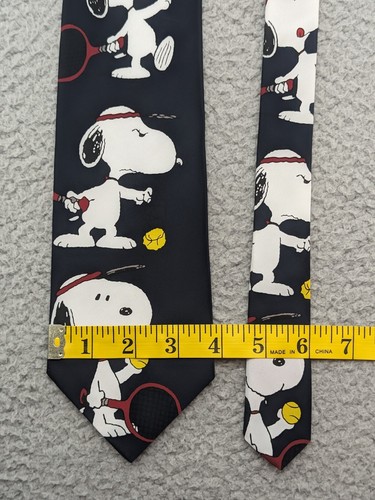 Vintage Snoopy Tennis🎾 Tie Works Print 100% Polyester Made in USA - Picture 6 of 9
