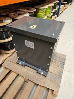 7,5Kva Trafo UL zugelassen 480V 3phasig primär, 120V sekundär, IP21 encl
