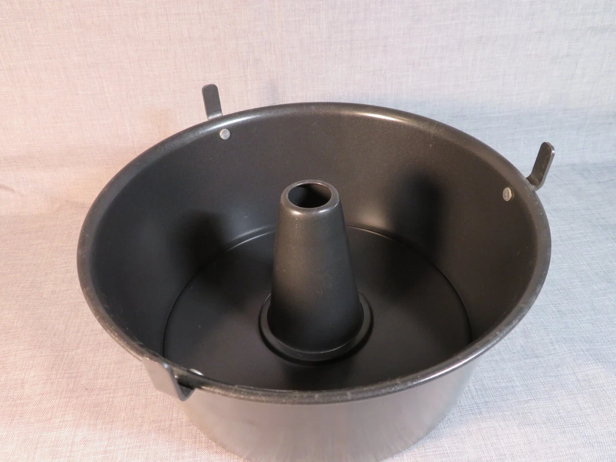 Wilton Non Stick Dark Metal Angel Food Cake Pan 9.5