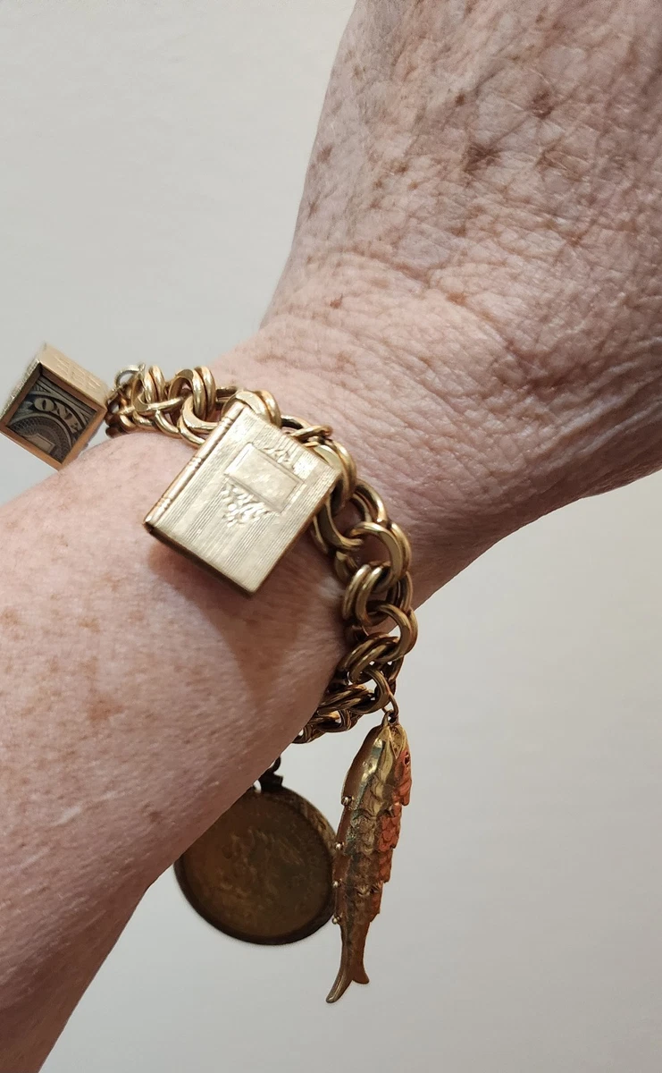 ヴィンテージ　14K　14金　ゴールド　魚チャーム　ジュエリー Gold Fish Charm In Vintage & Antique Fine Charms & Charm Bracelets