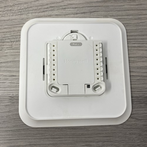Honeywell TH6220U2000 T6 Pro Programmable Thermostat 2 Heat/2 Cool w/Wallplate - Picture 6 of 11