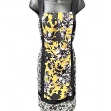 NWOT Simply Vera Chic Sleeveless Golden Floral Smocking Party Professional