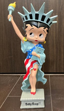 Betty Boop Statua della Libertà Statua in Resina 12” Cuore KFS da Collezione con Scatola