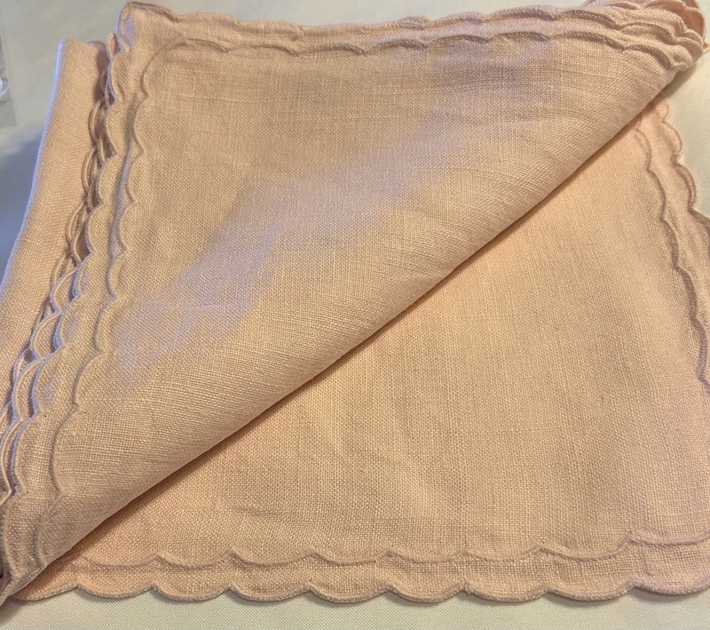 Vintage Pink Linen Double Scalloped Edged TableCloth 40” X 42” W/ 4 Napkins