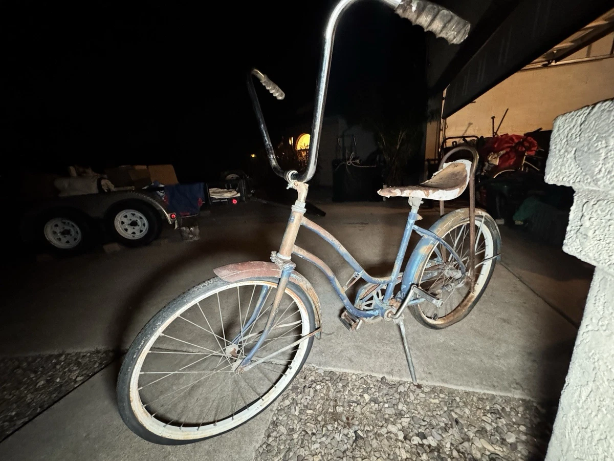 Vintage Schwinn Stingray Bike In Collectible Complete Bikes for