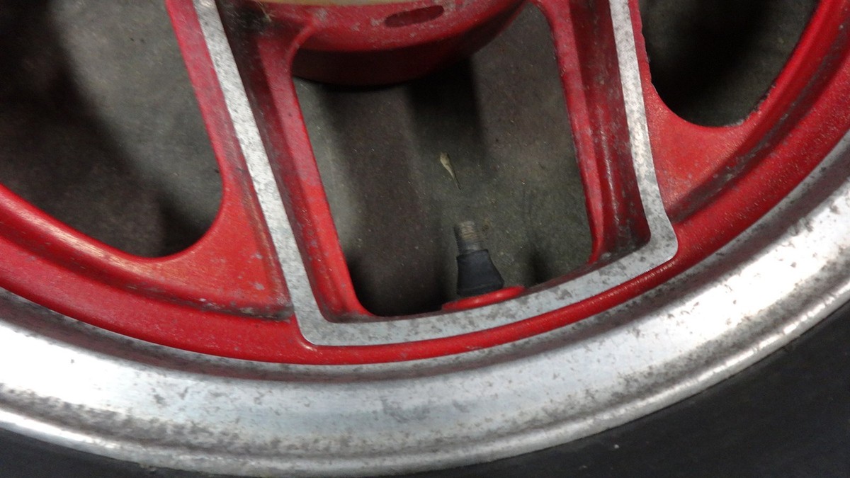1990 Kawasaki ZX600C Ninja ZX 600 R K483. rear wheel rim