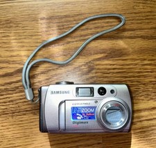 Samsung Digimax 420 Digital 4 MP Camera Sliver