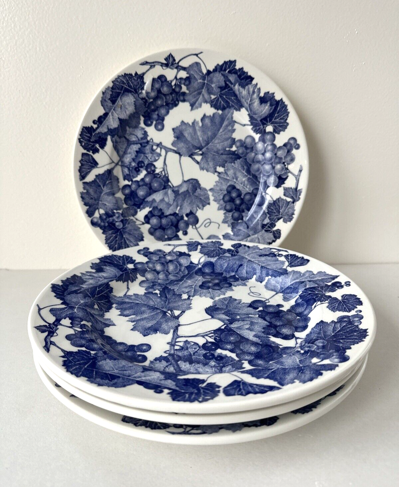 Set of 4 Crate & Barrel Dinner Plates 10 1/4