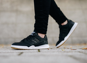 adidas ar trainer black