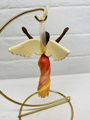 Hallmark Ornament 2007 African American Angel w/ Stand Lifting Up Joyful Hands - Picture 5 of 8