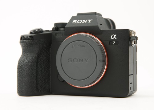 Sony a7 IV Mirrorless Digital Camera (Body Only) 33MP Full-Frame, 4K 60p Video - Picture 4 of 11