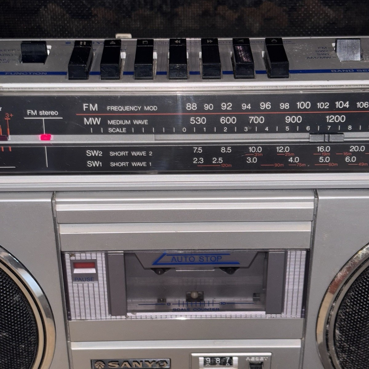 Vintage Sanyo M-9927K Boombox Rare Iconic Cassette Recorder Radio