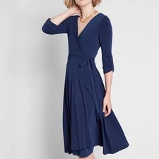 ModCloth NWT Say Yes To Timeless Navy Stretch Knit Midi Wrap Dress Size Small