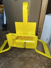 MILENCO Wheel Clamp & 2 Keys