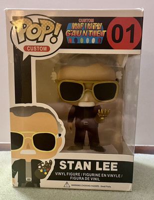 POP Custom Vinyl Stan Lee 01 Avengers  Infinty Gauntlet *Rare* Read Description