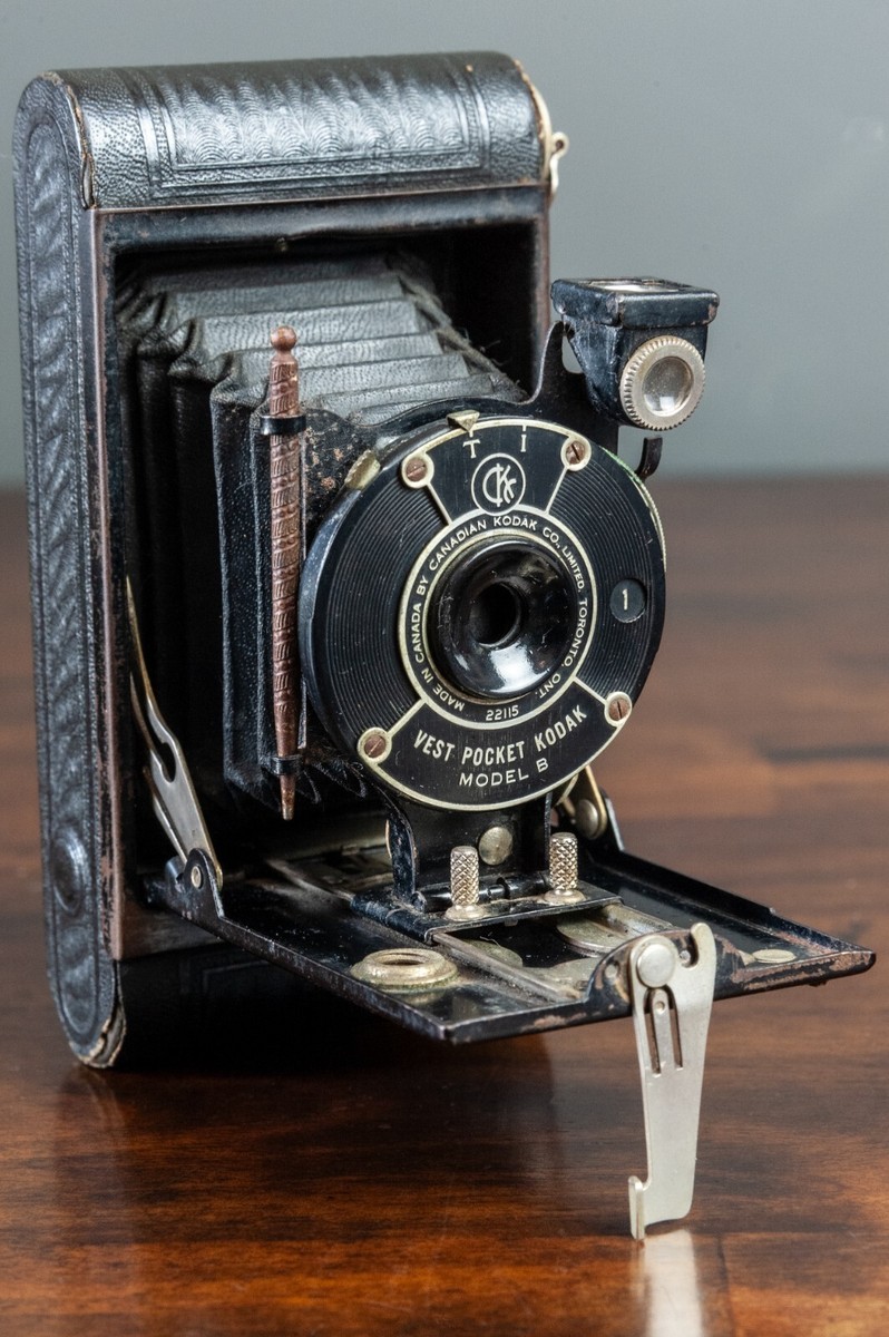 フィルムカメラ KODAK VEST POCKET KODAK G03-0212-284-1v わたしのカメラ三昧 第17回 百年前に誕生したVest Pocket Kodak | トイ