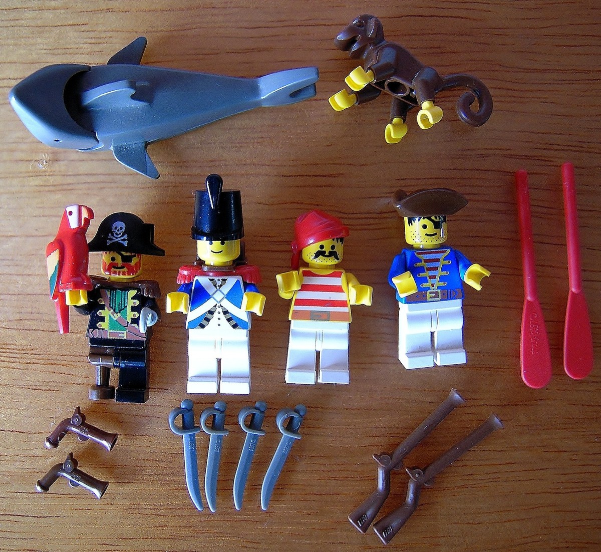 Vintage LEGO Pirates 6270 FORBIDDEN ISLAND Complete with